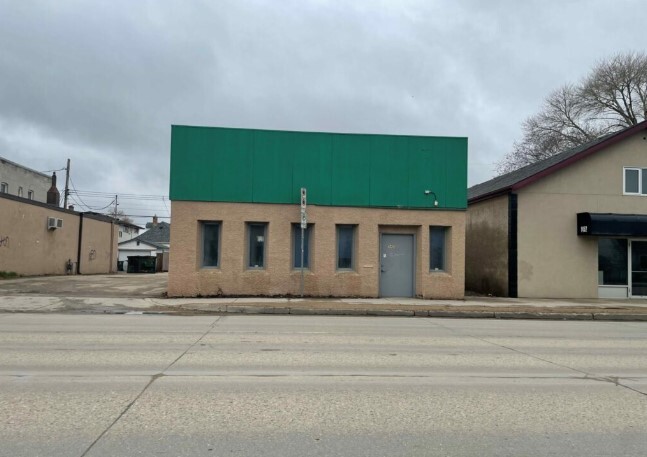 Primary Photo Of 1450 Logan Av, Winnipeg Office For Sale