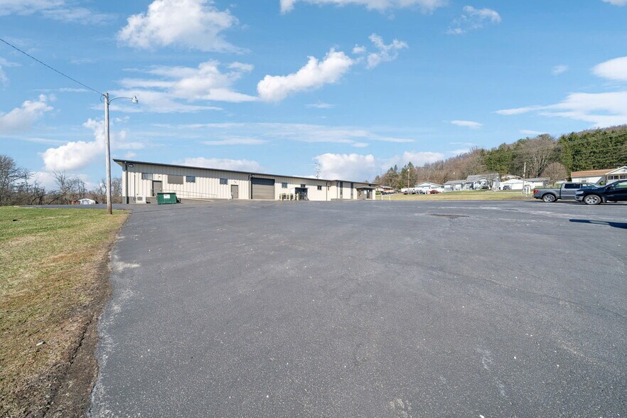 More Photos Of 263 Armbrust Road rd, Greensburg Warehouse For Sale