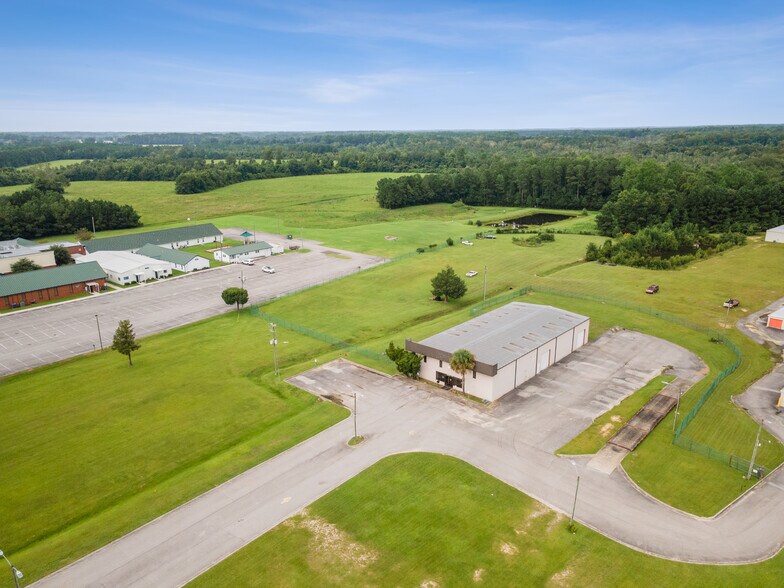 More Photos Of 1197 Piney Green Rd, Jacksonville Auto Repair For Sale