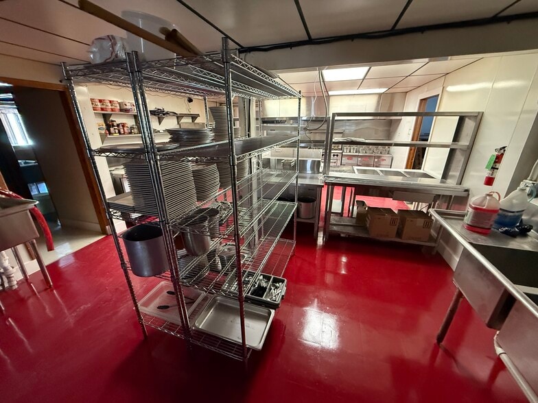 More Photos Of 1640 W US-2, Crystal Falls Restaurant For Sale