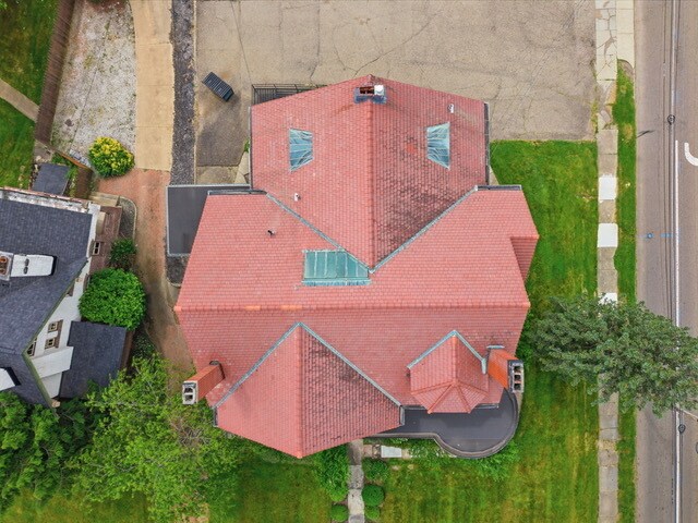 More Photos Of 1435 Market Ave N, Canton Office Residential For Sale