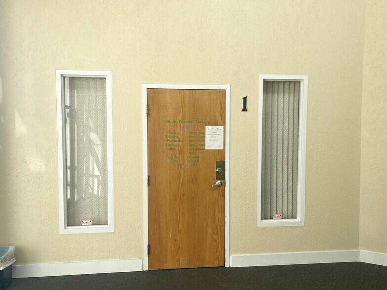 More Photos Of 49 NW 1st St, Ontario Freestanding For Lease