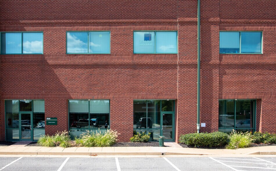 More Photos Of 10999 Red Run Blvd, Owings Mills Office For Lease