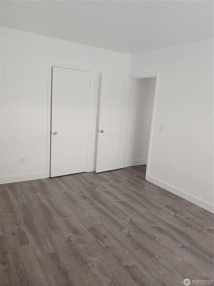 More Photos Of 1700 California Ave S, Long Beach Apartments For Sale