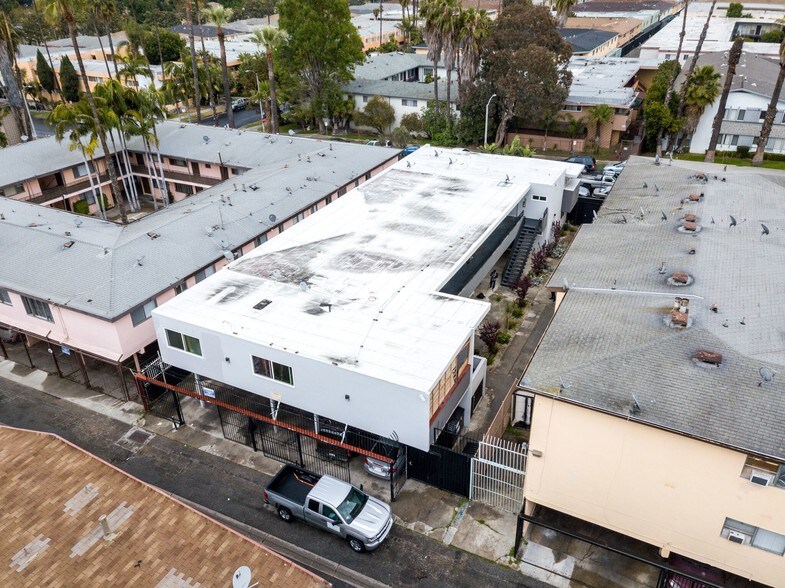 More Photos Of 3849 Stevely Ave, Los Angeles Apartments For Sale