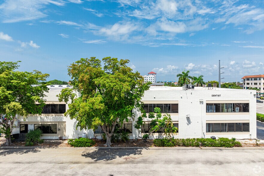 More Photos Of 965-999 N Collier Blvd, Marco Island Medical For Lease