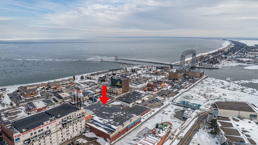 Primary Photo Of 329-355 S Lake Ave, Duluth General Retail For Lease