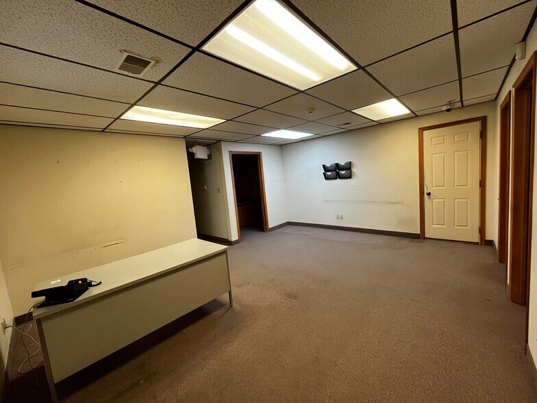 More Photos Of 2488 Williams Hwy, Williamstown Distribution For Lease