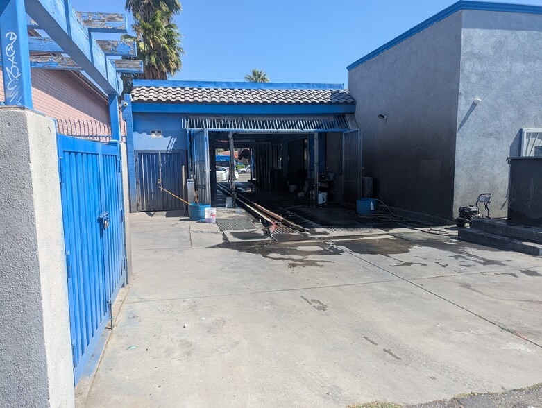 More Photos Of 2100 University Ave, Riverside Carwash For Sale