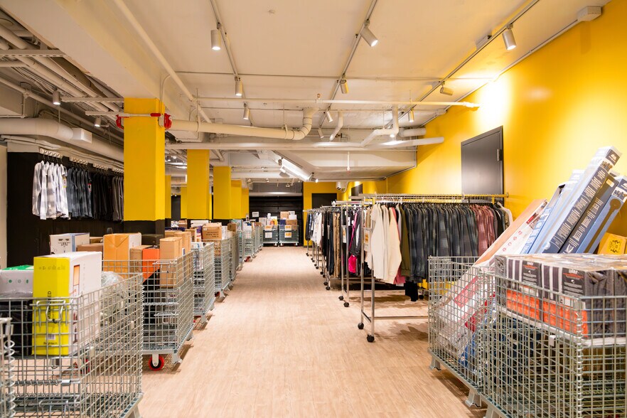 More Photos Of 1962 Beacon St, Brighton Apartments For Sale