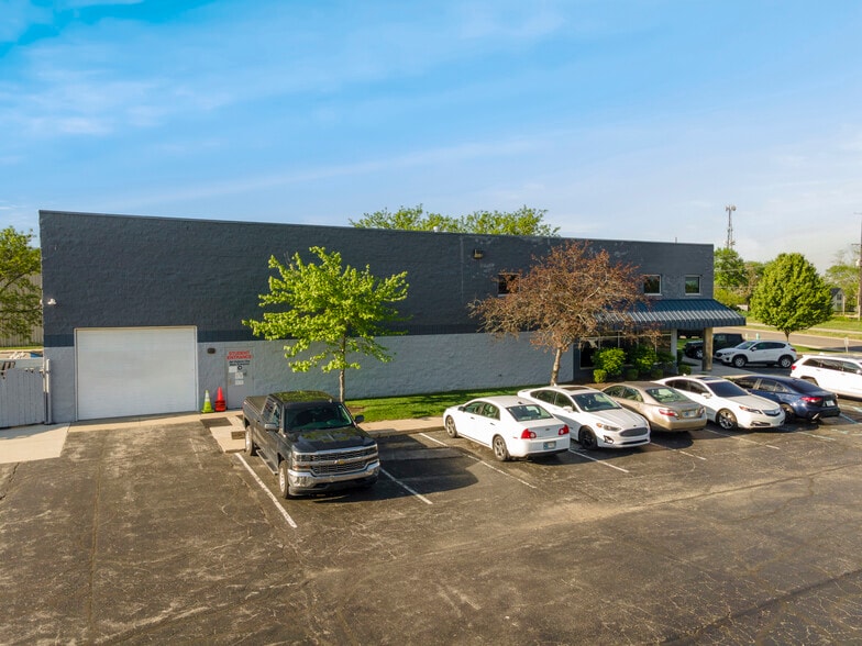 More Photos Of 11837 Technology Dr, Fishers Warehouse For Lease