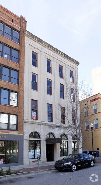 More Photos Of 119 S Court Ave, Memphis Storefront Retail Office For Sale