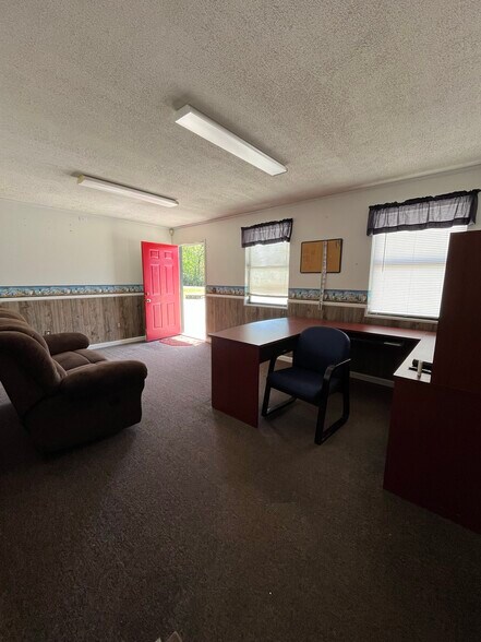 More Photos Of 6523 Harrietts Bluff Rd, Woodbine Freestanding For Sale