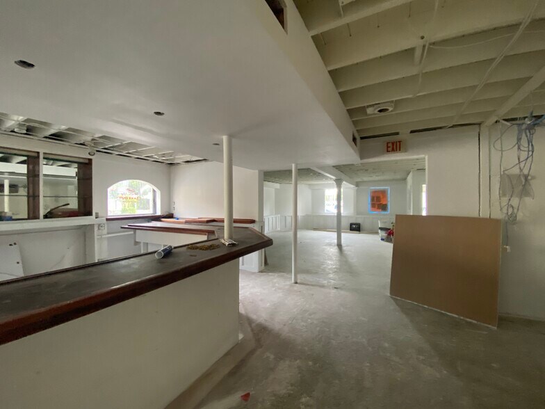 More Photos Of 1202 Simonton St, Key West Restaurant For Sale