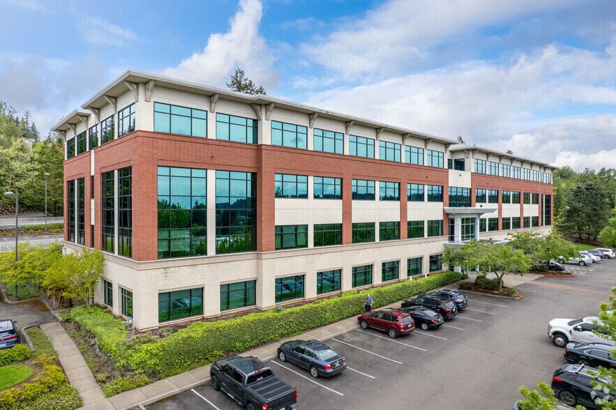 More Photos Of 1800 Blankenship Rd, West Linn Office For Lease