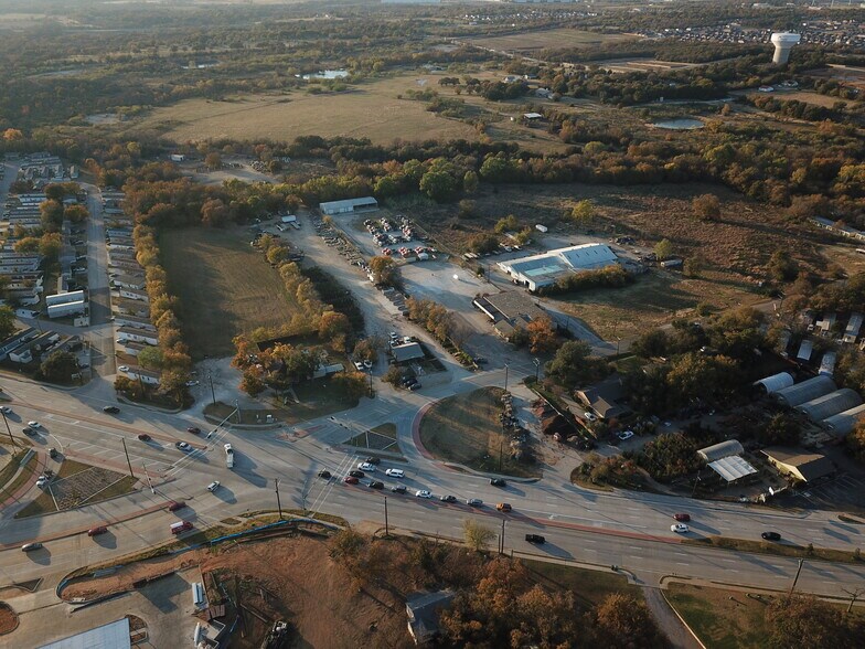 More Photos Of 2700 James St, Denton Industrial For Lease