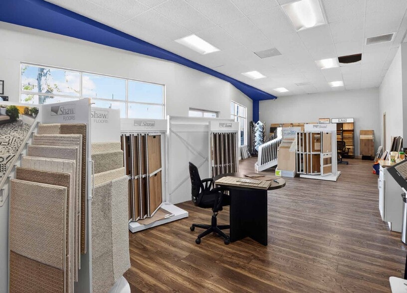 More Photos Of 18314 Sherman Way, Reseda Storefront For Sale