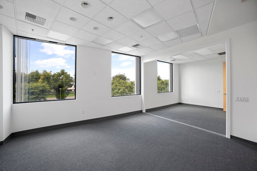 More Photos Of 8 Hughes, Irvine Office For Lease