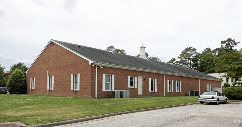 More Photos Of 5500 Greenwich Rd, Virginia Beach Office For Lease