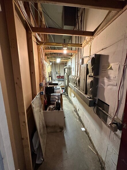 More Photos Of 776 Reynoldsburg-new Albany Rd, Blacklick Light Distribution For Lease