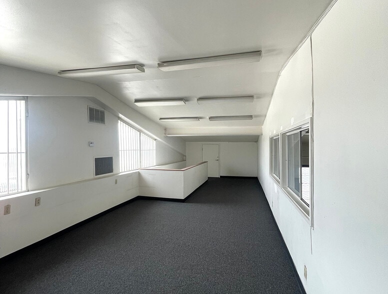 More Photos Of 4651 Pacific Blvd, Vernon Manufacturing For Sale