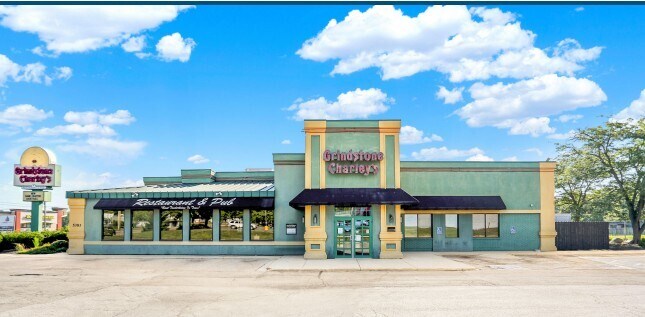 More Photos Of 5383 Rockville Rd, Indianapolis Restaurant For Sale