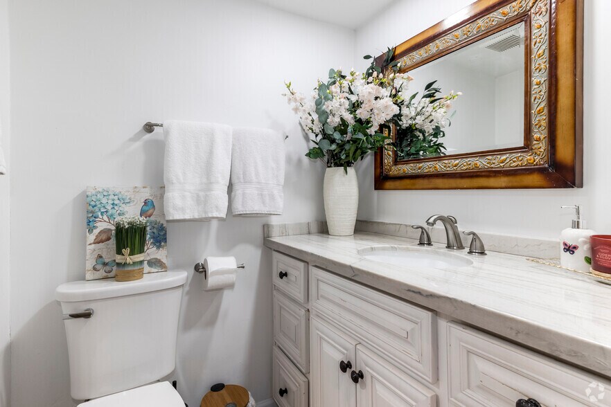 More Photos Of 6710 E Fanfol Dr, Paradise Valley Assisted Living For Sale