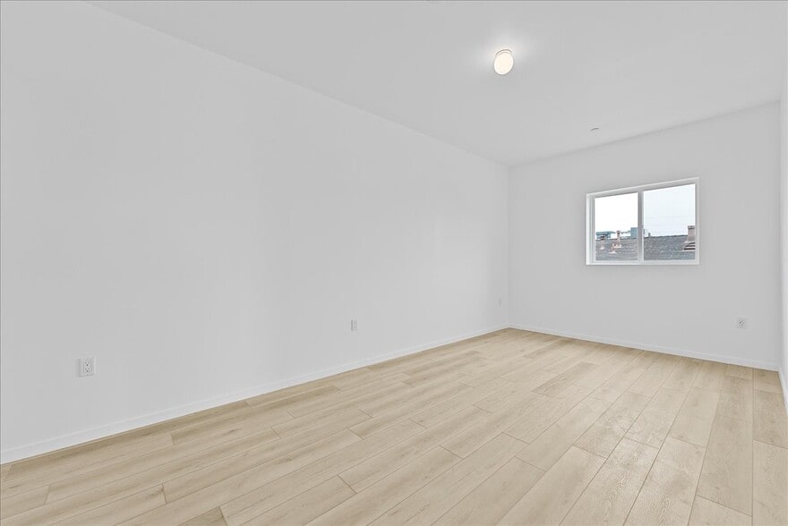 More Photos Of 636 N Juanita Ave, Los Angeles Apartments For Sale