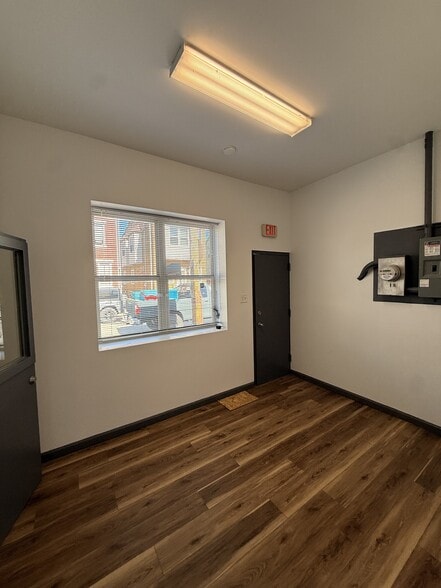 More Photos Of 4547-4549 E Thompson St, Philadelphia General Retail For Lease