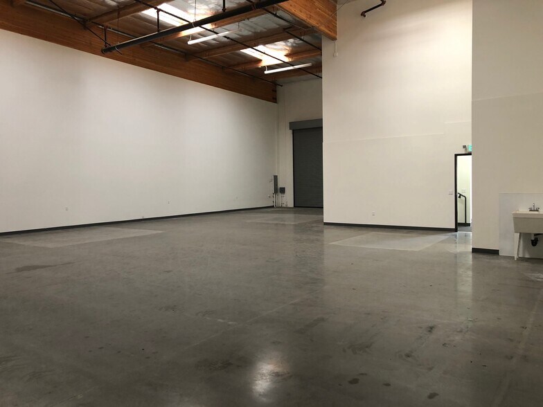 More Photos Of 2407 Chico Ave, South El Monte Warehouse For Lease
