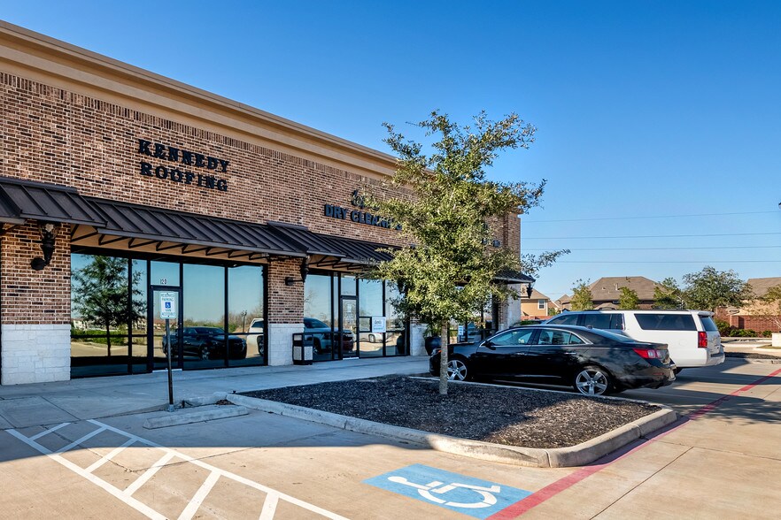 More Photos Of 4821 Lj Pky, Sugar Land Storefront For Lease