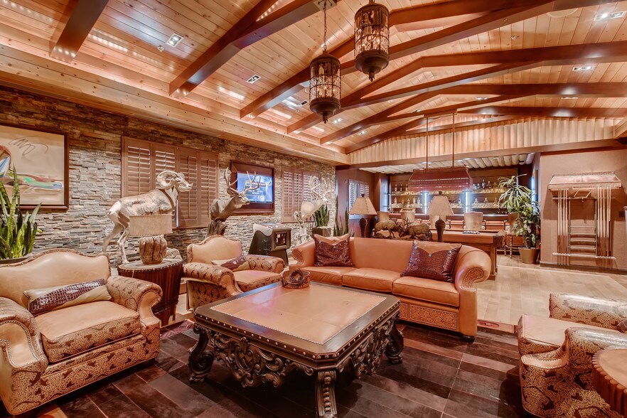 More Photos Of 6595 S Jones Blvd, Las Vegas Office For Sale
