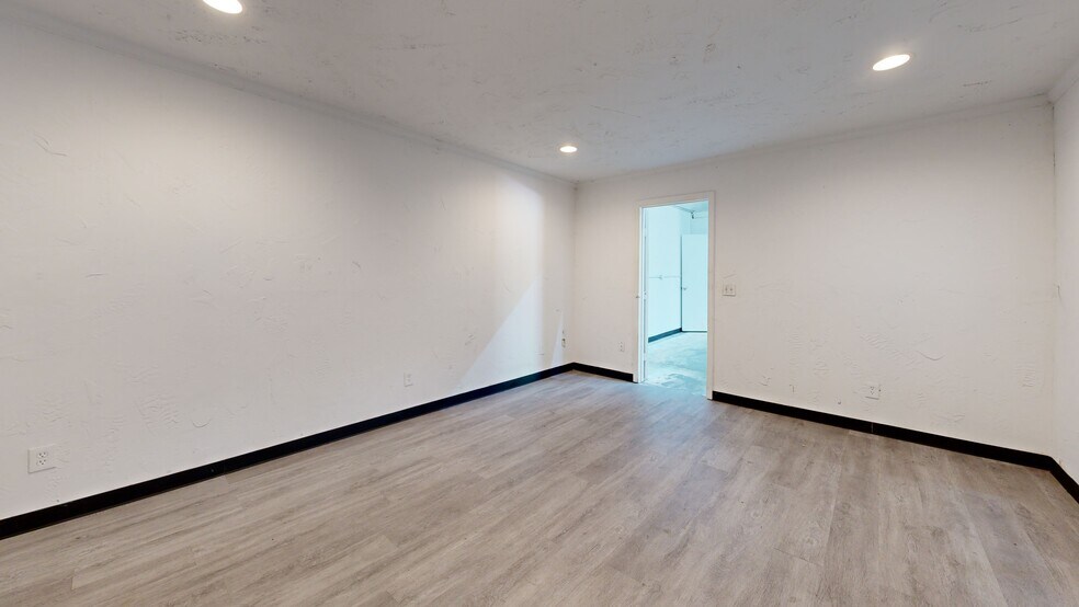 Primary Photo Of 5051 David Strickland Rd, Fort Worth Warehouse For Lease