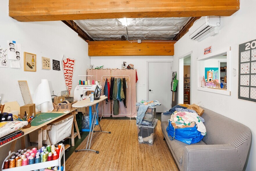 More Photos Of 3425 SE Yamhill St, Portland Loft Creative Space For Sale