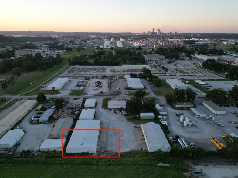 More Photos Of 1120 W 41st St, Tulsa Warehouse For Lease