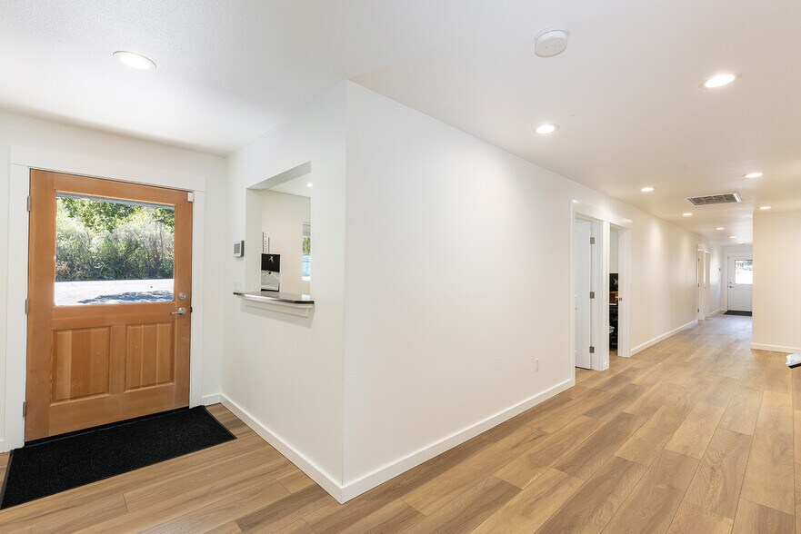 More Photos Of 18184 Geyserville Ave, Geyserville Industrial For Sale