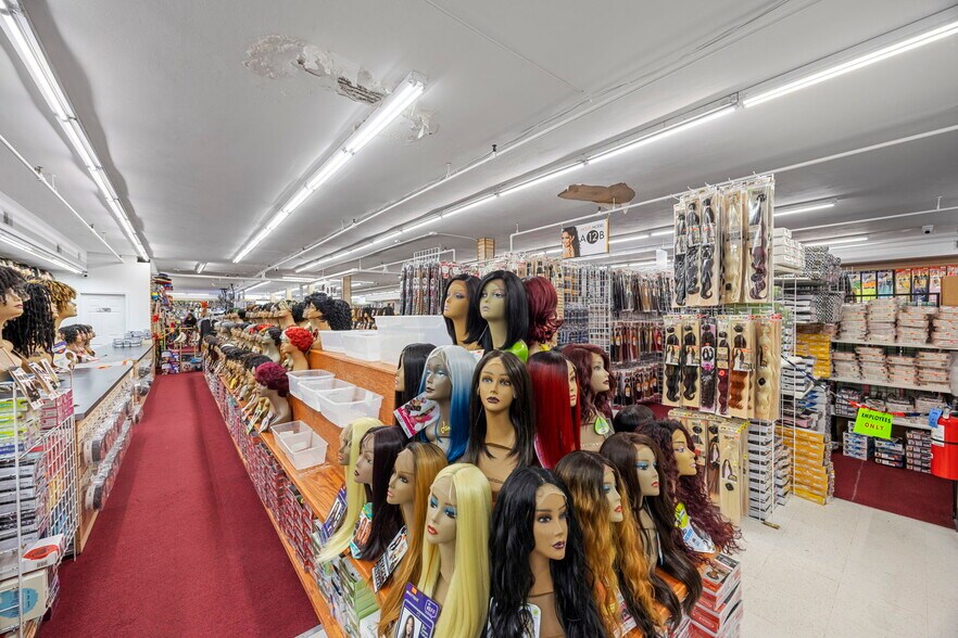 More Photos Of 110 S Florissant Rd, Saint Louis Storefront For Sale