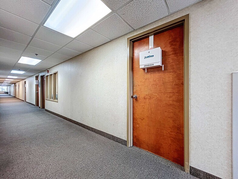 More Photos Of 11373 Cortez Blvd, Brooksville Medical For Sale