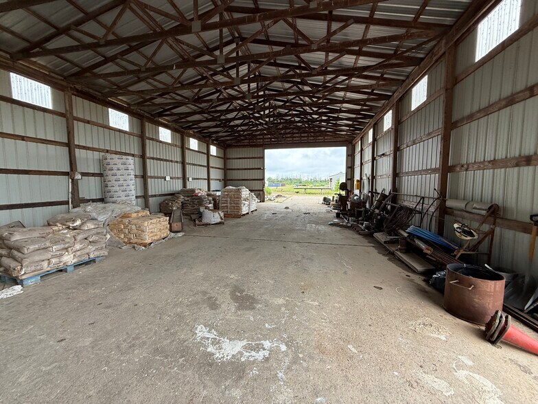 More Photos Of 2015 S Main St, Stuttgart Warehouse For Sale