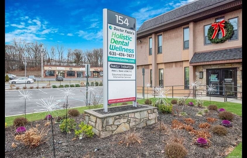 More Photos Of 154 Terry Rd, Smithtown Medical For Lease