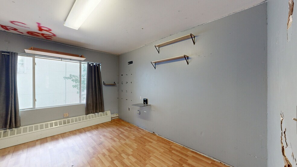 More Photos Of 700 NE California St, Pullman Apartments For Sale