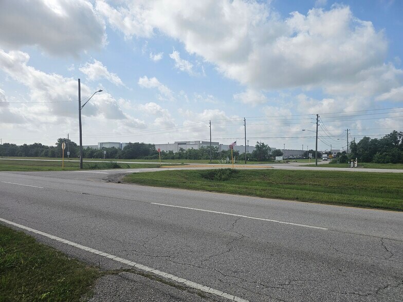 More Photos Of 9901 W Fairmont Pky, La Porte Service Station For Sale
