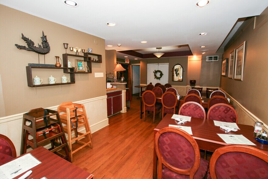 More Photos Of 2650-2652 E Somerset St, Philadelphia Restaurant For Lease