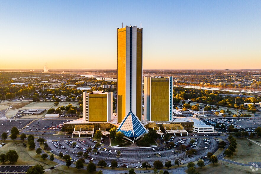 More Photos Of 2408-2488 E 81st St, Tulsa Medical For Lease