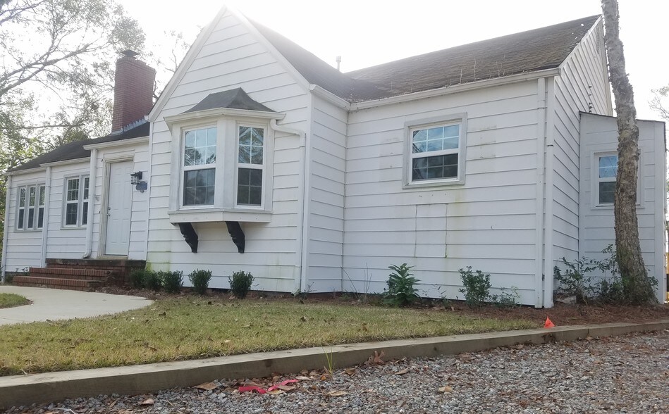 Primary Photo Of 5008 Oleander Dr, Wilmington Office For Lease