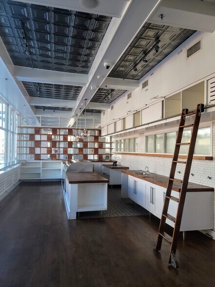 More Photos Of 2900-2920 W 25th Ave, Denver Restaurant For Lease