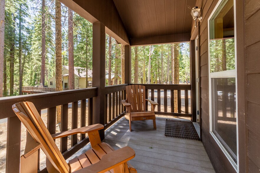 More Photos Of 500 Dodge Ridge Rd, Pinecrest Hotel For Sale