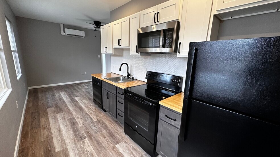 More Photos Of 123 N 2nd St, Easton Apartments For Sale