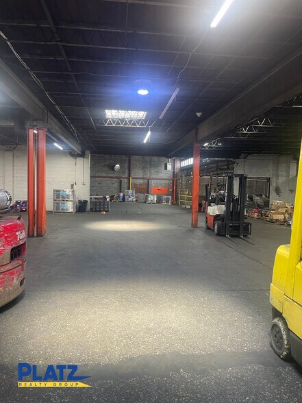 More Photos Of 1120 Oak Hill Ave, Youngstown Warehouse For Lease