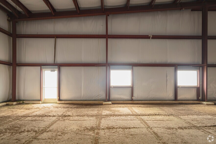 More Photos Of 300 Hammontree Dr, Morenci Warehouse For Lease